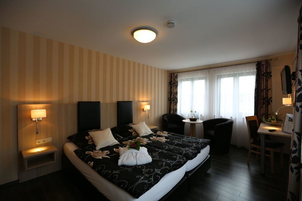 Landhotel Villa Moritz Garni Oberahr Экстерьер фото